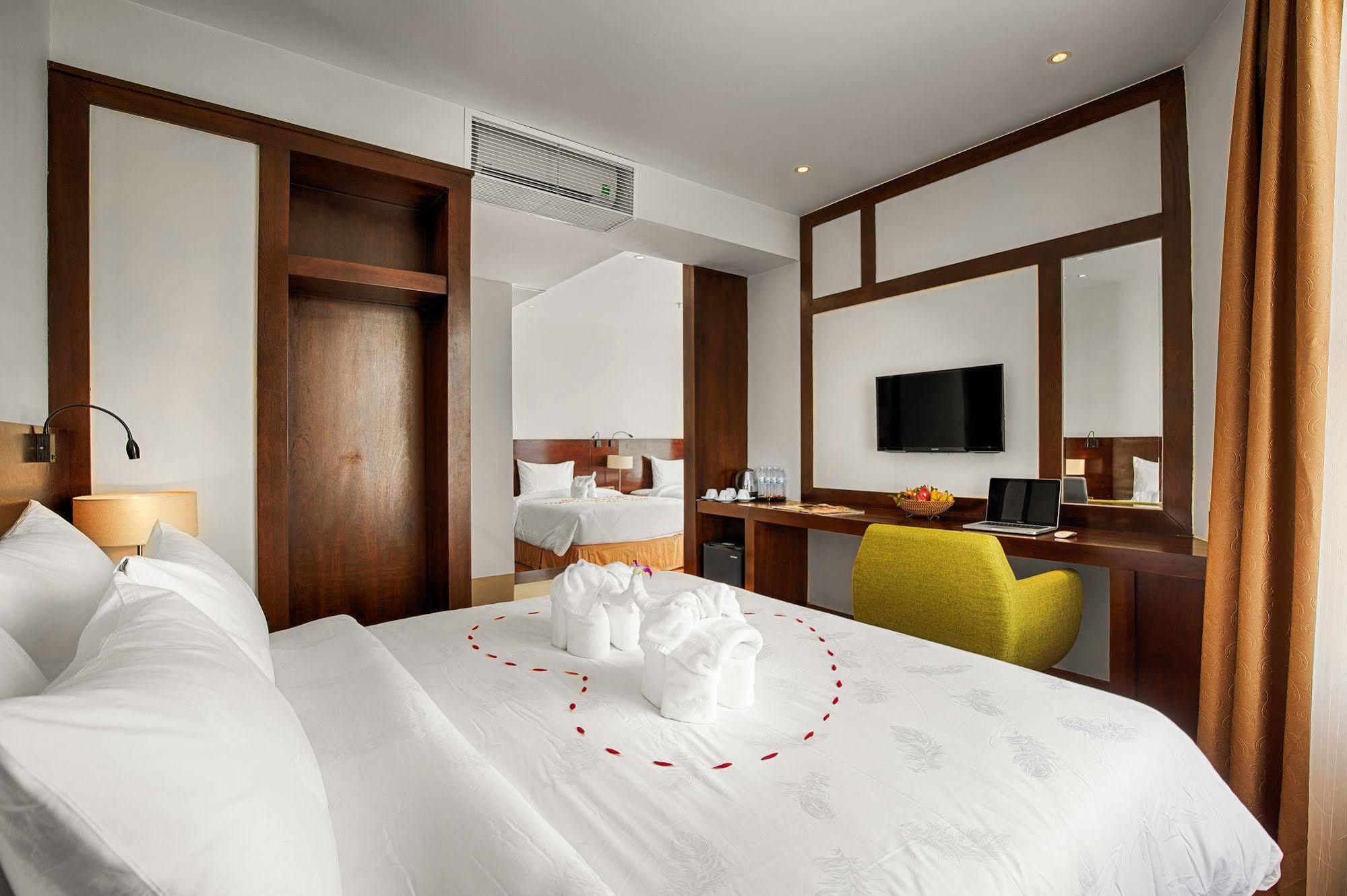Sofia Suite Hotel Danang Kültér fotó